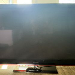 Samsung 50” Plasma HDTV (Model PN50B530S2F) – Excellent Condition w/ Remote & Base!