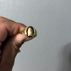14k Gold Virgin Of Mary Ring