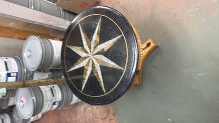 Elegant Round Accent Table w/ Drawer – Compass Star Top & Pineapple Base