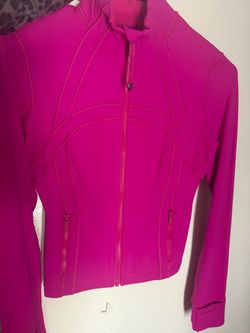LULU size 4 Pink flare