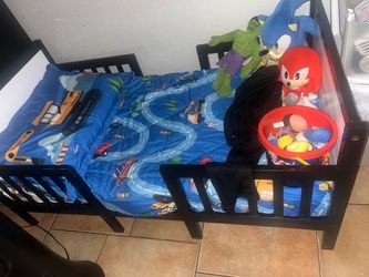 Black toddler bed