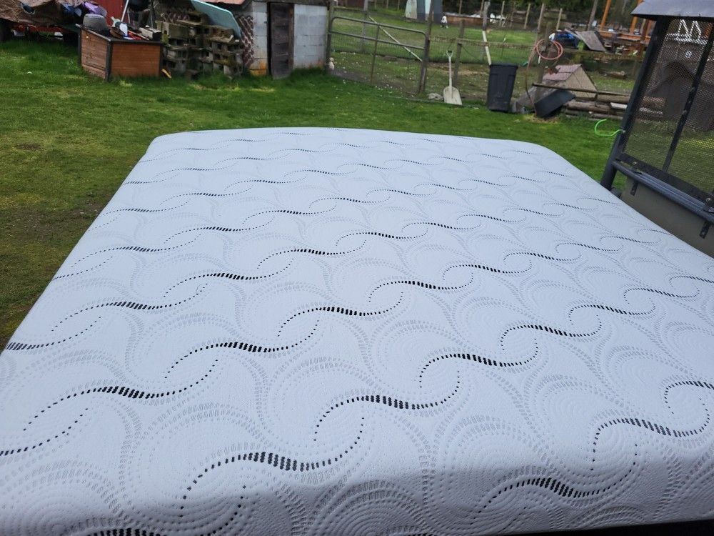 RV king memory foam matress