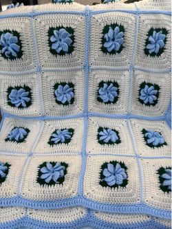 Queen crochet blanket