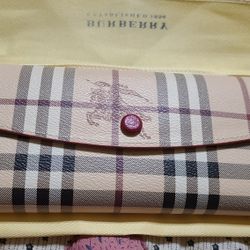 Fashionable Wallet  Brand New 