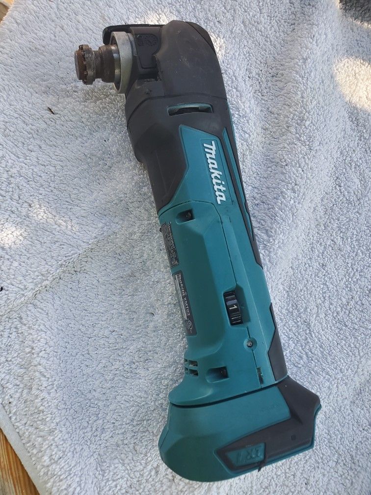 Makita 18v Multitool (TOOL-ONLY)