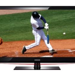 Samsung 32 Inch LCD HDTV With Remote