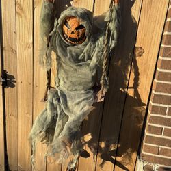 Swinging Pumpkin