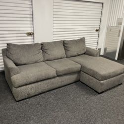 Grey Sectional (Can Deliver)