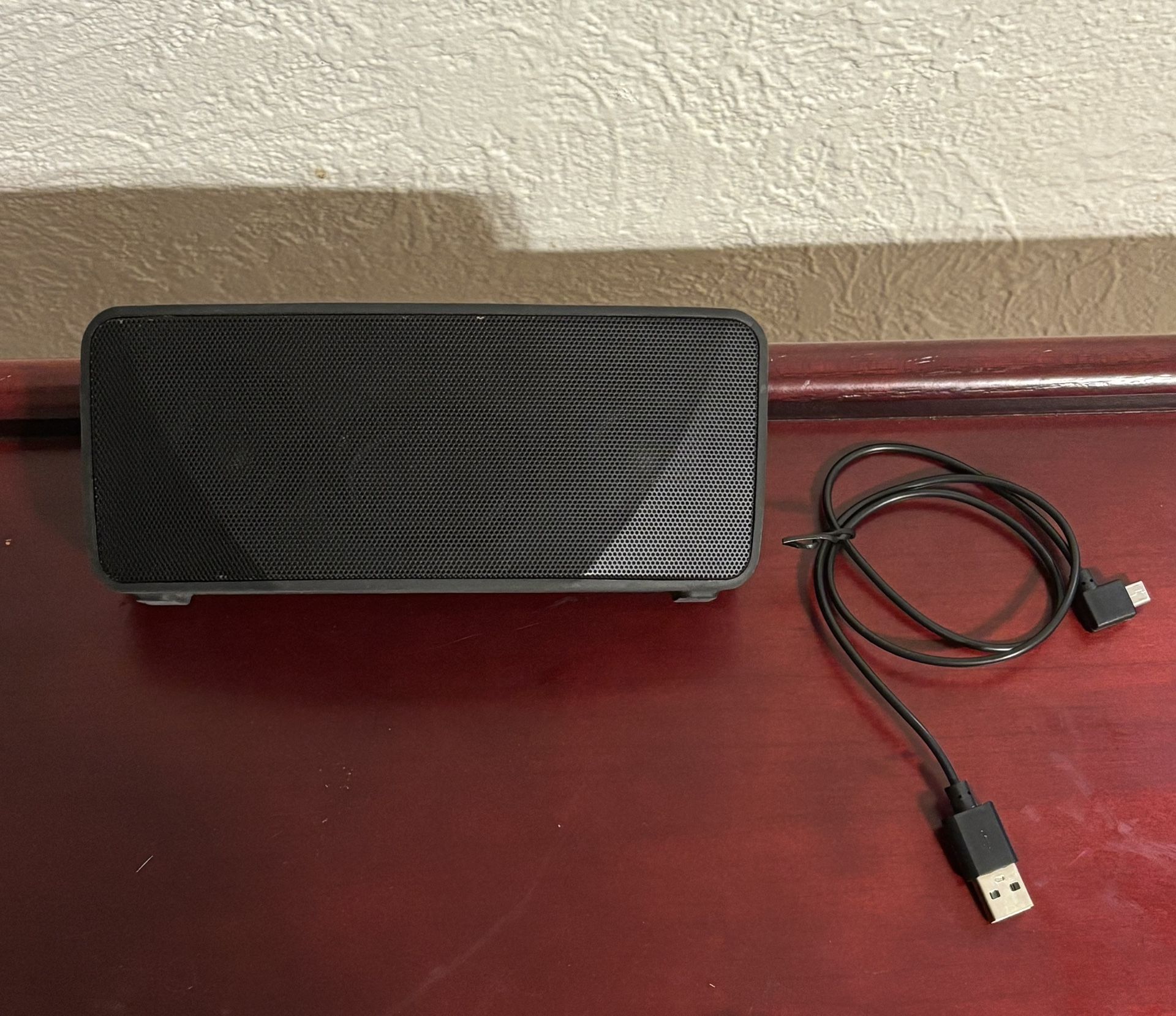 Wireless Magnetic Bluetooth Speaker BT 183 with Charging Cable!