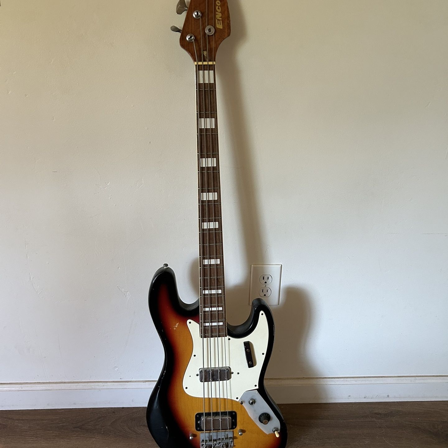 Vintage Encore Teisco Jazz Bass for Sale in San Diego, CA - OfferUp