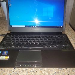 Toshiba 13.5" Core i5 Laptop