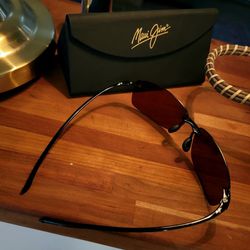 Maui Jim's HEMA Sunglasses w/ Official Case