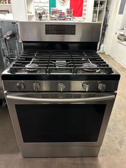 Samsung gas stove 30” (1 month warranty)