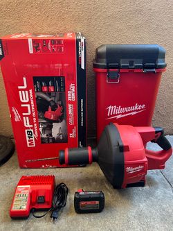 Milwaukee M18 FUEL Plumbing Drain Snake Auger Kit w/ CABLE DRIVE & 5/16 in. × 35 ft. Cable