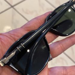Persol Sunglasses Used Good Condition for Sale in Garden  display picture 1