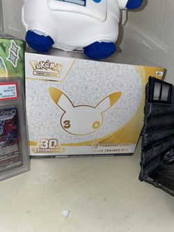 Pokemon Center 30th elite trainer box etb