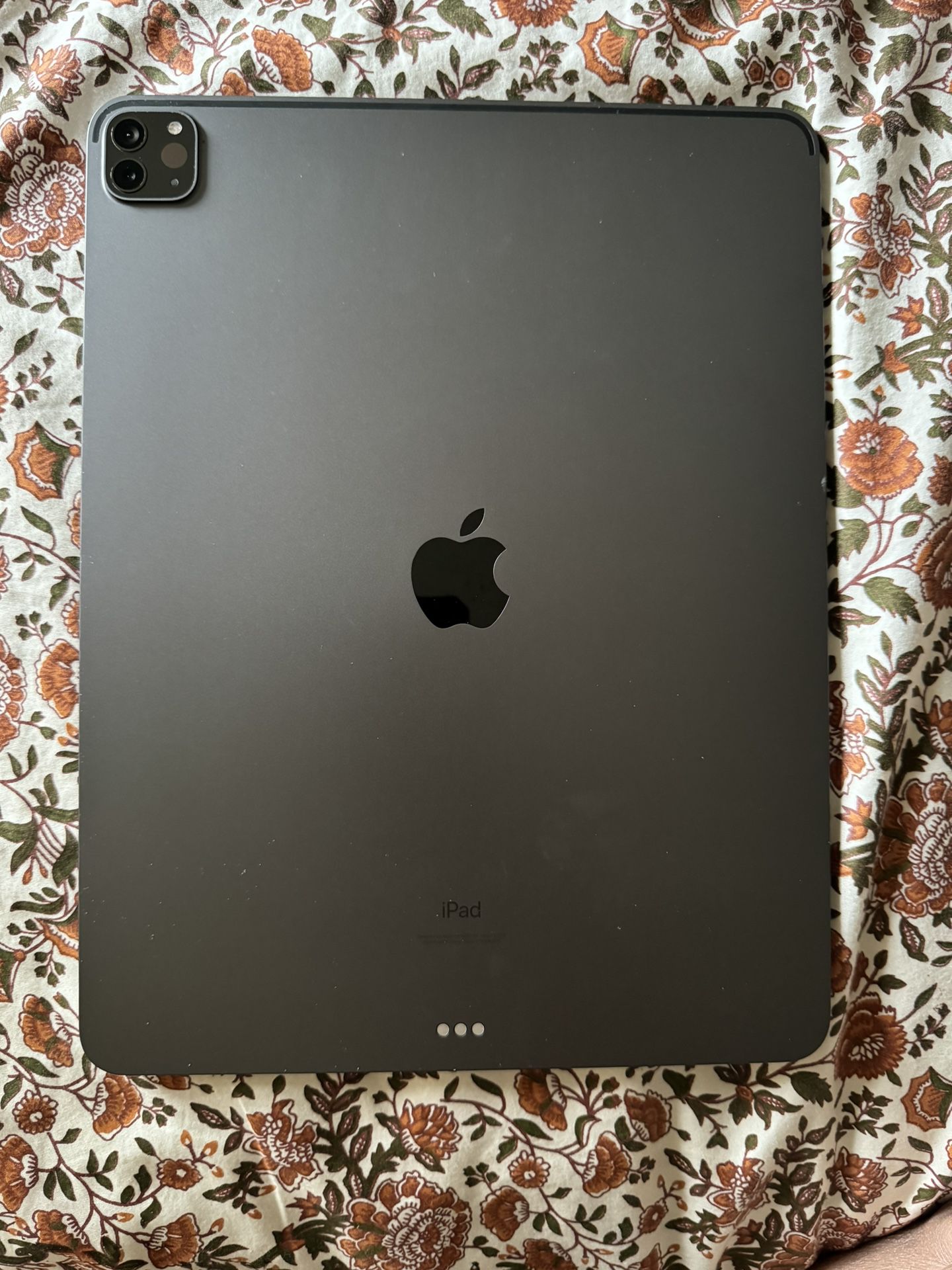 Apple iPad 12.9 Unlocked 