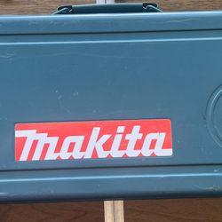 Makita Sawsall 