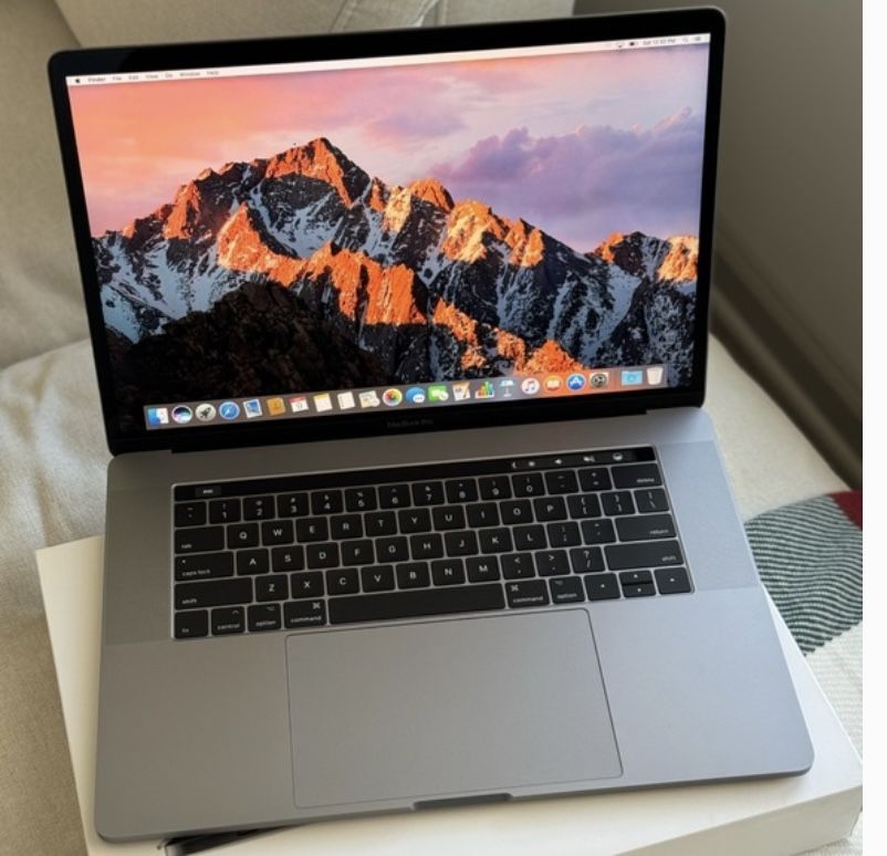 Apple Laptop