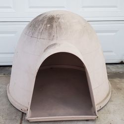 Large Igloo Dog House