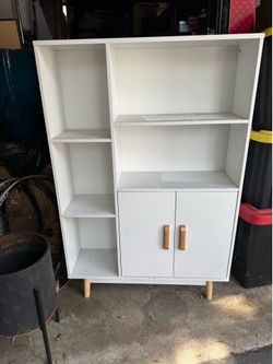 Modern White Storage Cabinet / Bookshelf with Doors – Great Condition