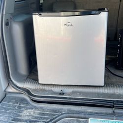 Mini Fridge & Ac Cooler 