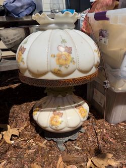 Vintage Gone with the Wind Hurricane Table Lamp
