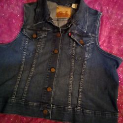LEVI'S VEST 