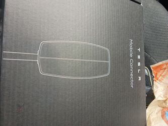 Tesla Mobile Connector