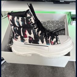 Alexander McQueen For The Go!!