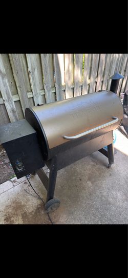 Traeger Pro 34 pellet smoker