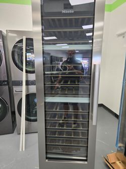 Miele MasterCool Series 24" Stainless Steel 3 Zone Built-In Wine Column New