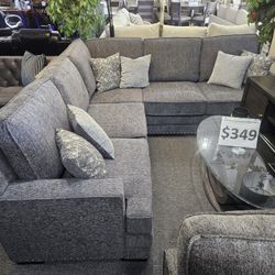 Brand New Gray Soft Chenille Sectional (97.63 x 97.63 x 38.18 in. H)