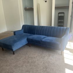Couch With Chaise lounge