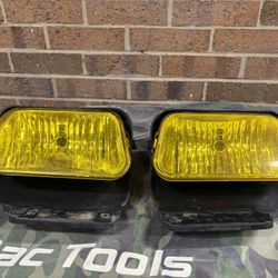 03-06 Chevy Silverado Fog lights
