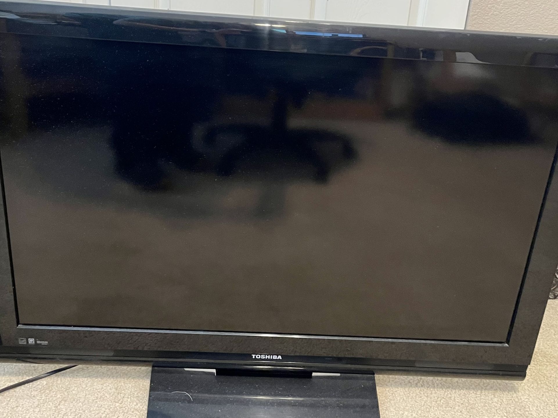 Toshiba 40 Inch TV 40RV525R