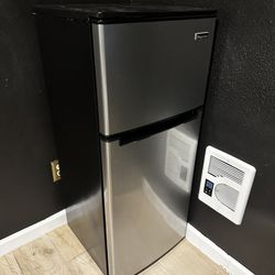 Magic Chef Mini Fridge