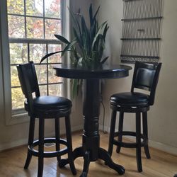 Pub Style High Table Round Mahagony With Two Swivel Stools