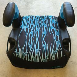Backless booster seat 40-100 lbs