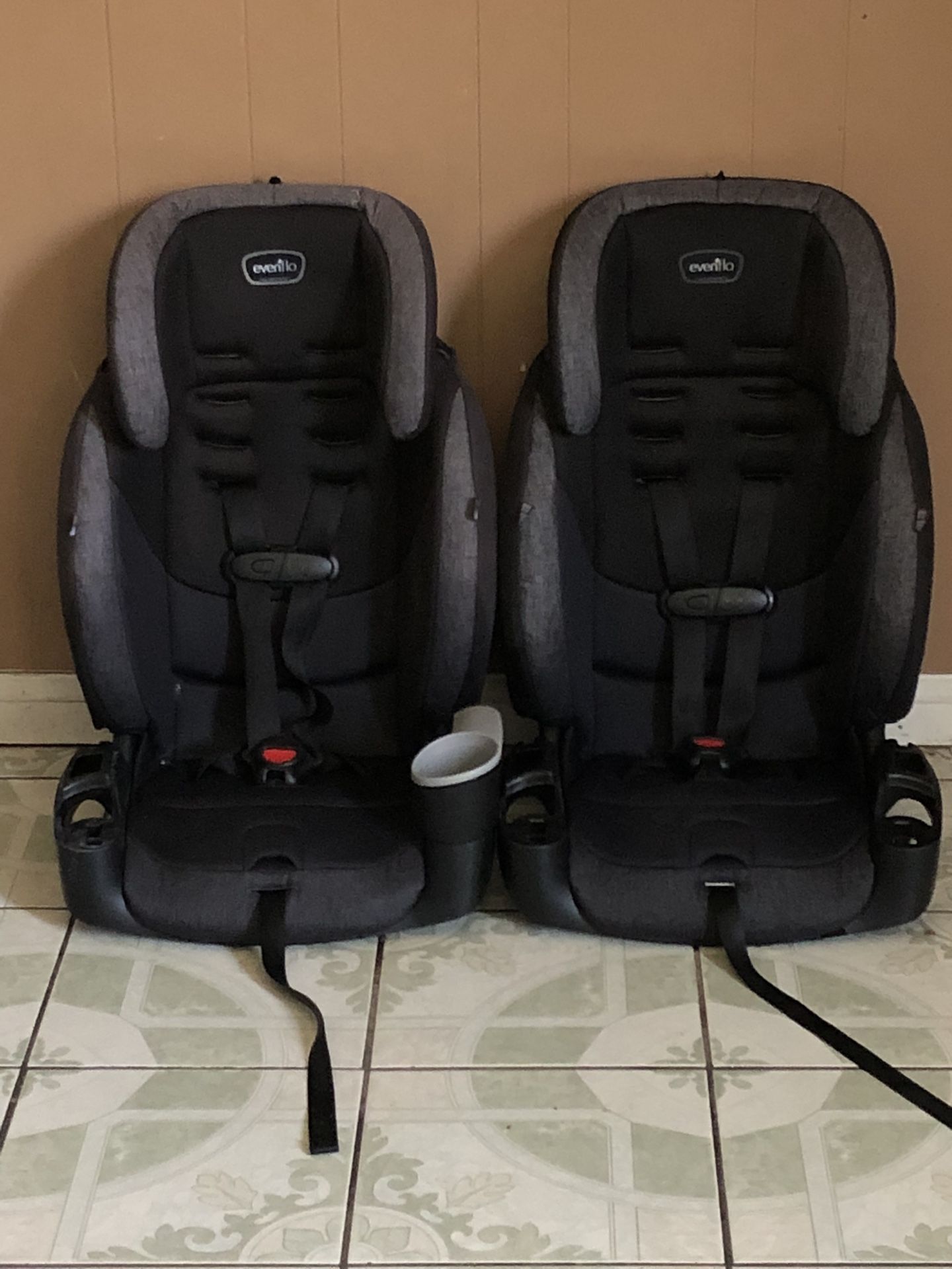 TWO EVENFLO MAESTRO CAR SEATS 2 IN 1 BOOSTER!!!!