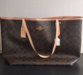 COACH SIGNATURE LEATHER CITY TOTE