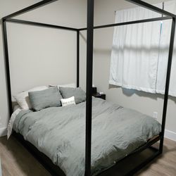 Tempur Pedic Cloud Queen Bed With Canopy Frame