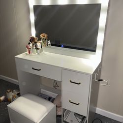 Makeup Vanity