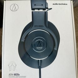 Headphones 