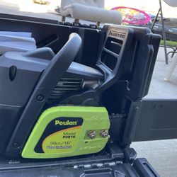 Poulen 16” Gas Chain Saw w/Case