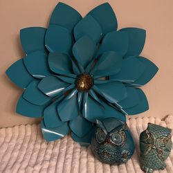 Large Wall Flower n 2 glass owls