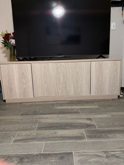 Tv stand