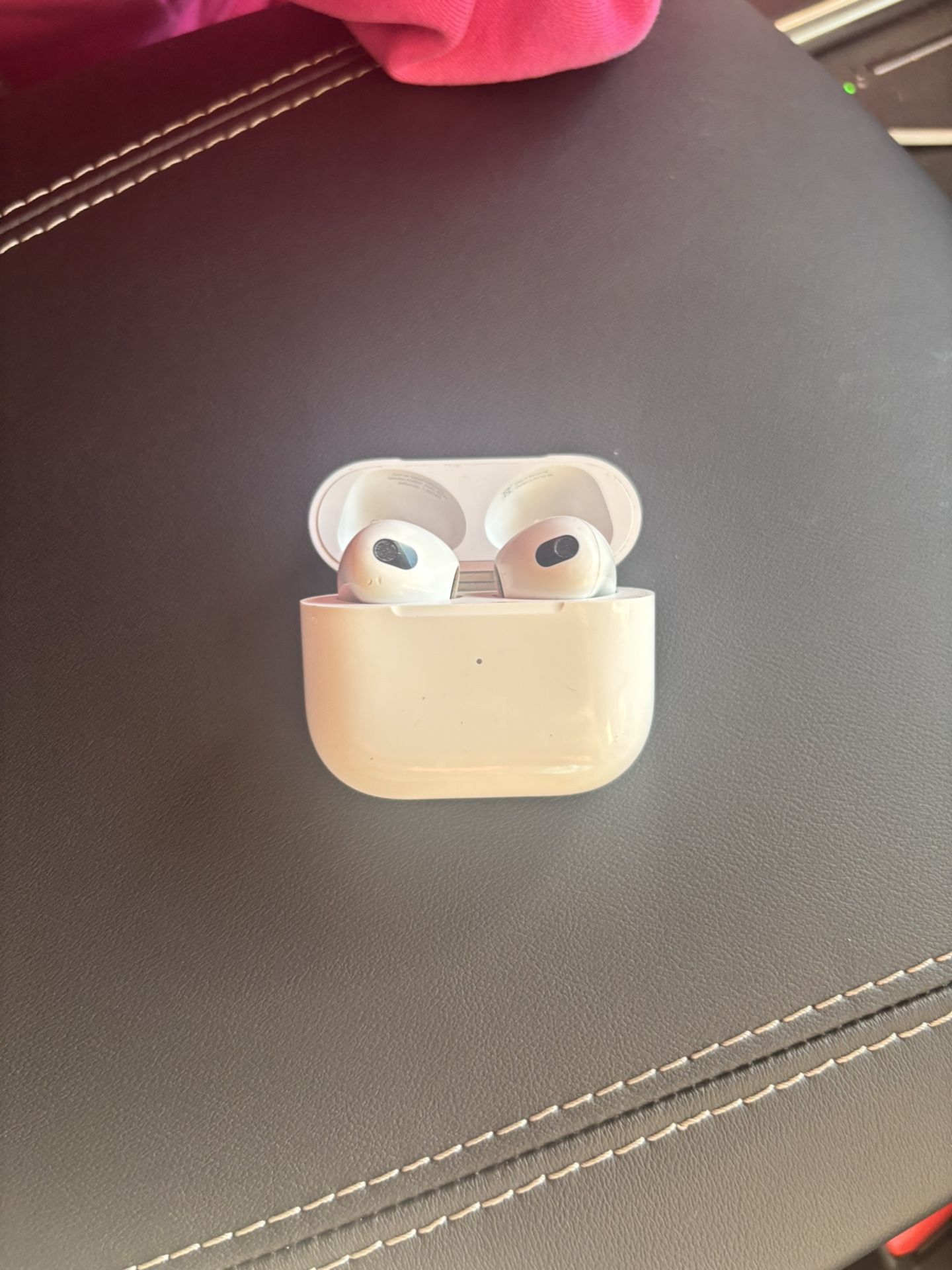 AirPod Gen 2