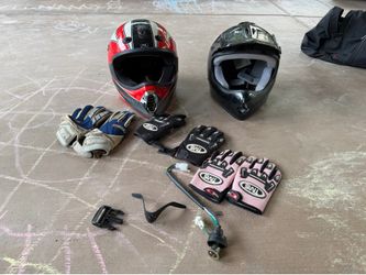 motorcross fox gear dot helmets. 2 helmets large