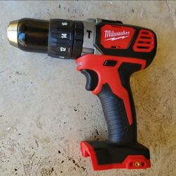 Milwaukee M18 Hammer Drill